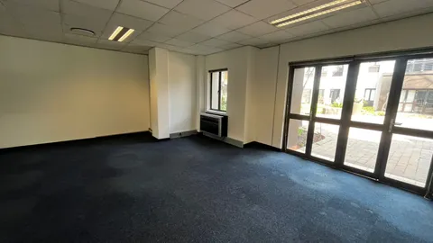 24 Peter Place, Lyme Park, Bryanston has a 547m² Office Space Available To Let (2)